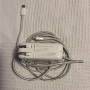 Apple 61W USB-C Power Adapter - White